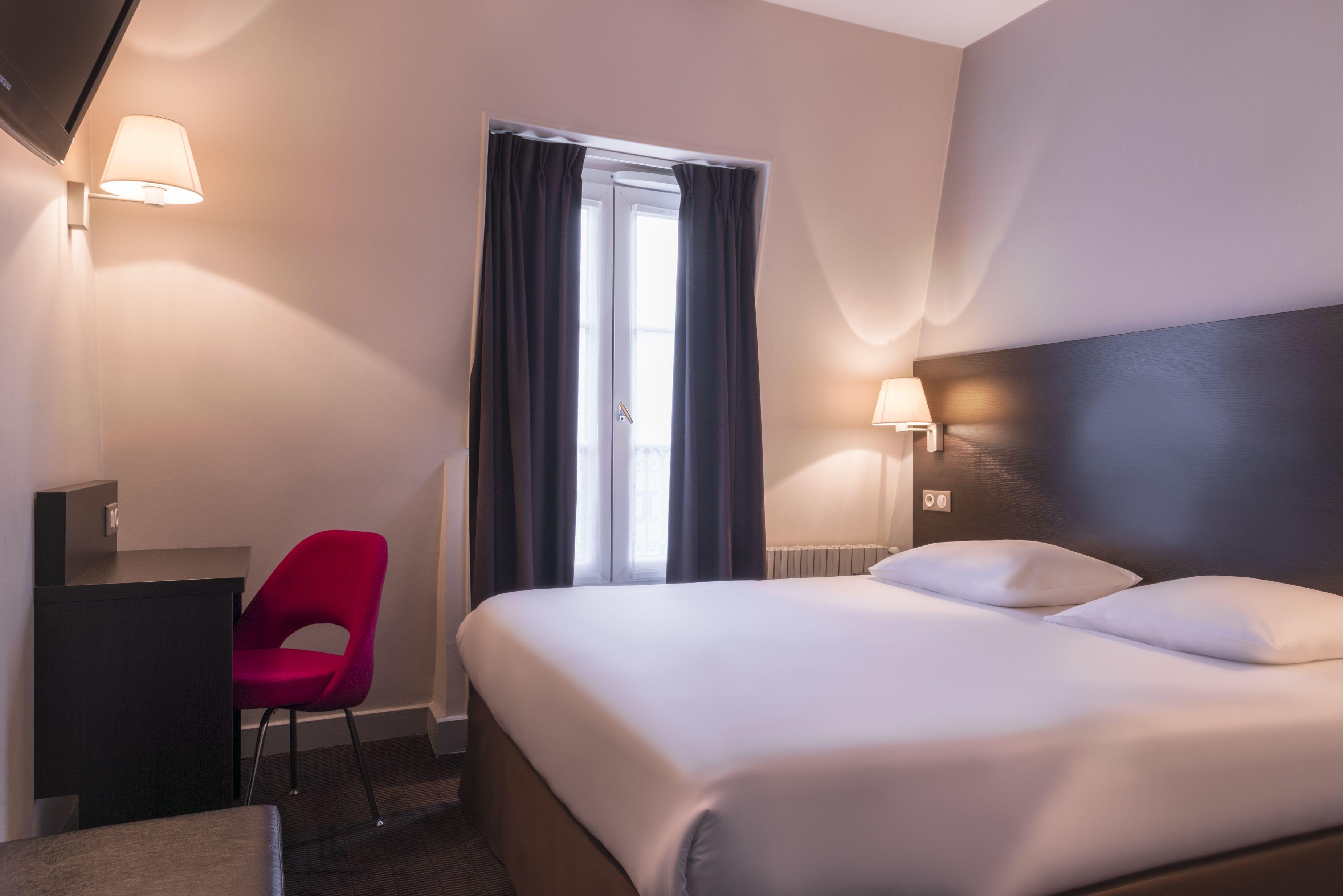 Hotel Des Ecrivains 3*